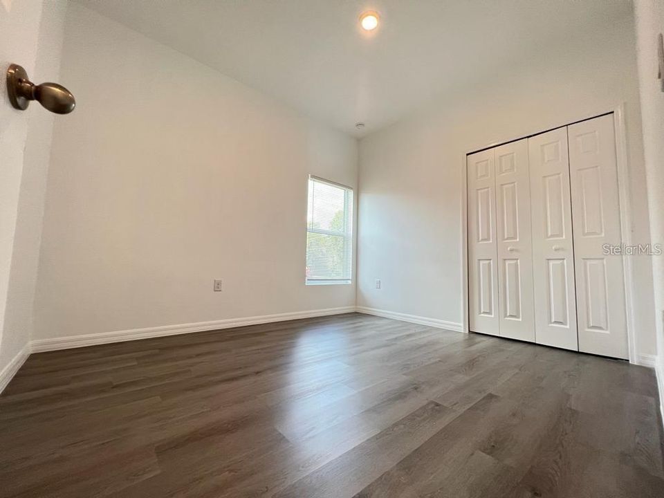 For Rent: $1,950 (4 beds, 2 baths, 1724 Square Feet)