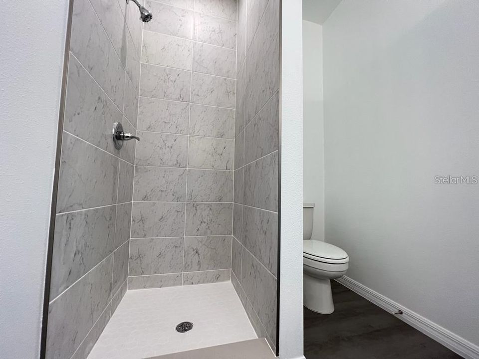 For Rent: $1,950 (4 beds, 2 baths, 1724 Square Feet)