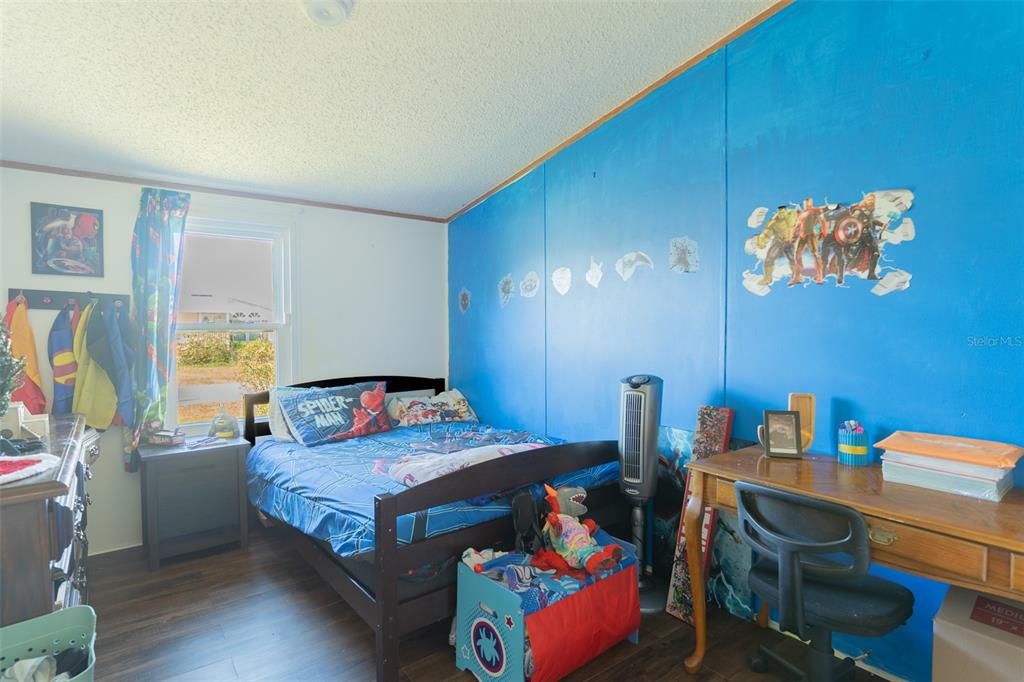 Active With Contract: $209,990 (3 beds, 2 baths, 1404 Square Feet)