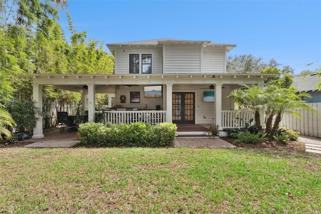 Под контрактом: $1,075,000 (4 спален, 3 ванн, 2434 Квадратных фут)