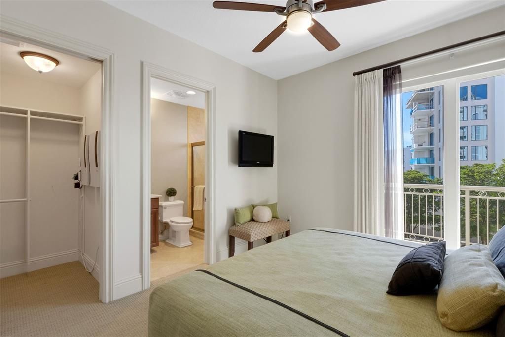 На продажу: $4,550,000 (3 спален, 3 ванн, 3248 Квадратных фут)