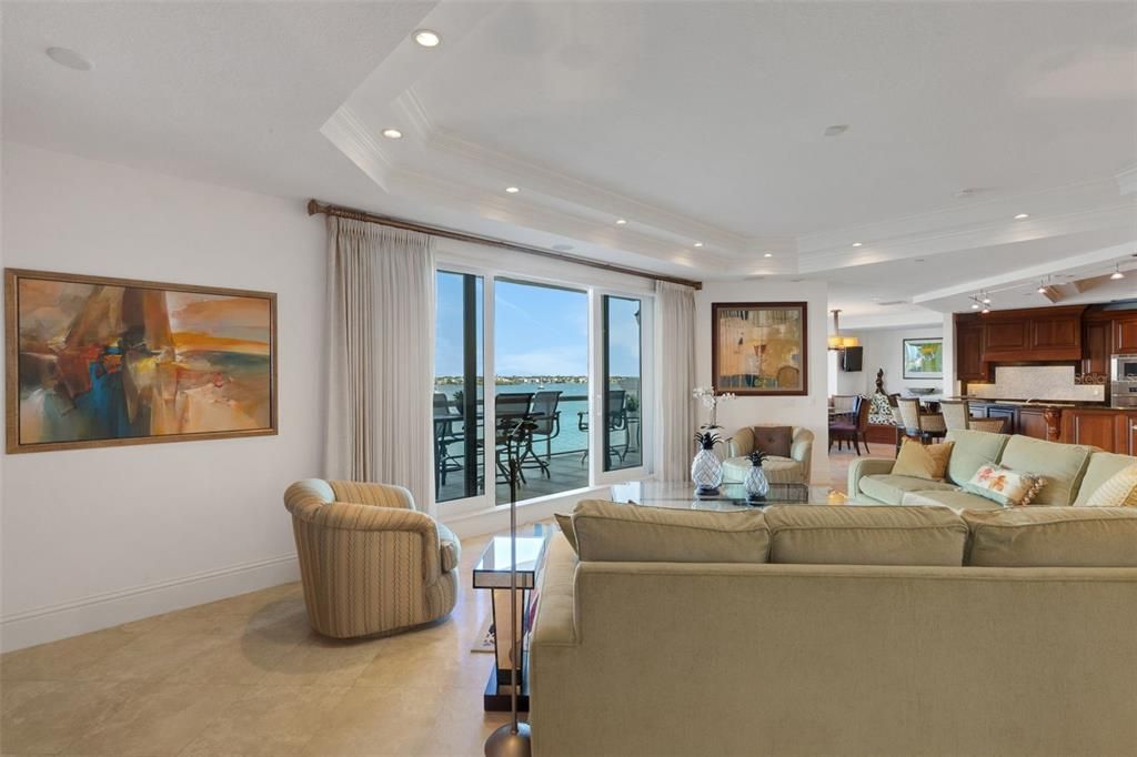 На продажу: $4,550,000 (3 спален, 3 ванн, 3248 Квадратных фут)