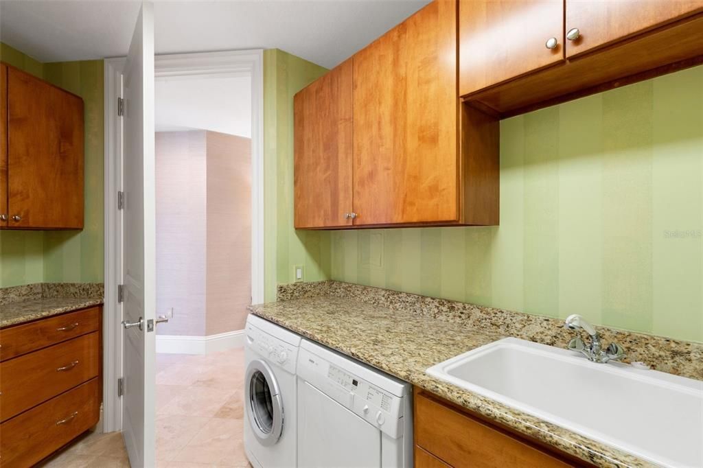 На продажу: $4,550,000 (3 спален, 3 ванн, 3248 Квадратных фут)