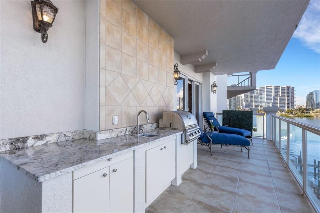 На продажу: $4,550,000 (3 спален, 3 ванн, 3248 Квадратных фут)