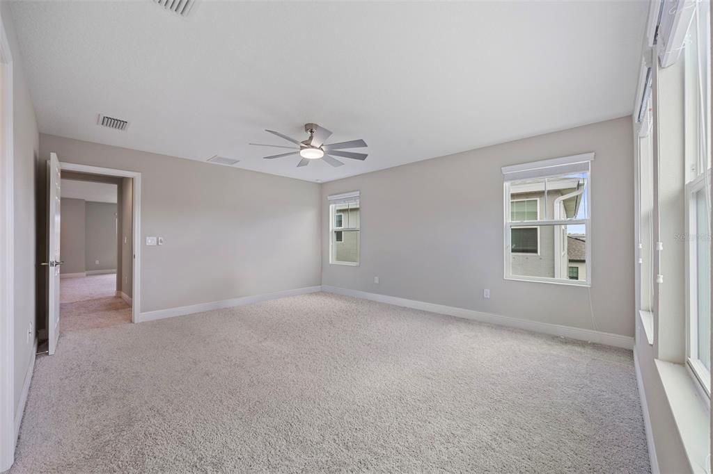 待售: $737,000 (4 贝兹, 3 浴室, 3182 平方英尺)