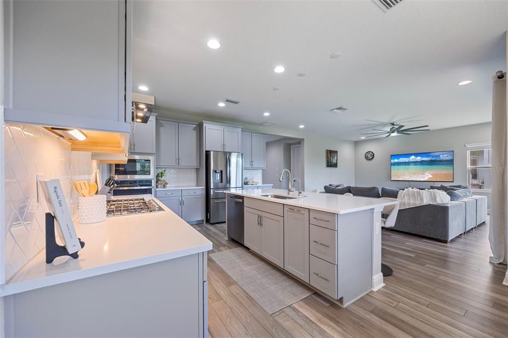 待售: $737,000 (4 贝兹, 3 浴室, 3182 平方英尺)