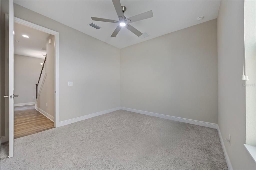 待售: $737,000 (4 贝兹, 3 浴室, 3182 平方英尺)