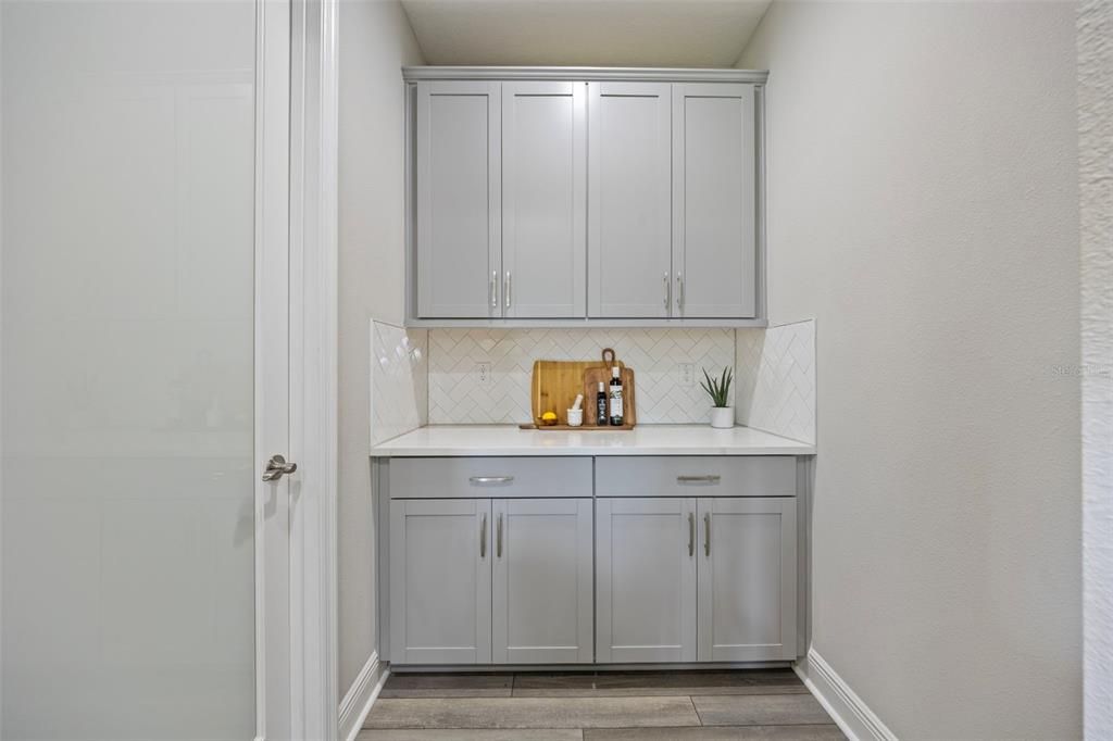 待售: $737,000 (4 贝兹, 3 浴室, 3182 平方英尺)