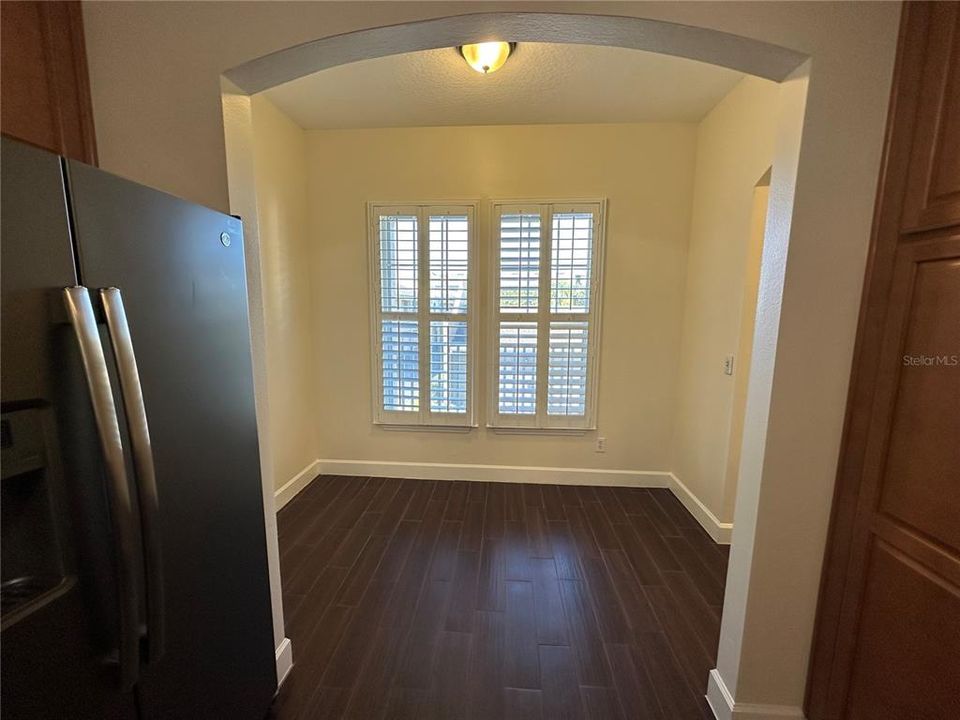 出租: $3,000 (3 贝兹, 2 浴室, 1603 平方英尺)