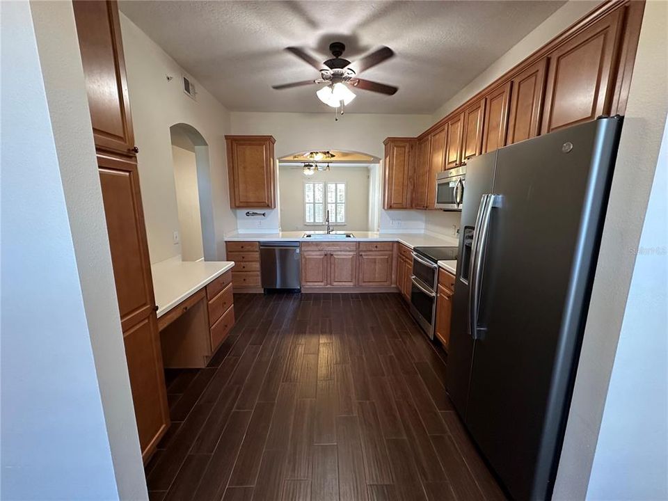 出租: $3,000 (3 贝兹, 2 浴室, 1603 平方英尺)