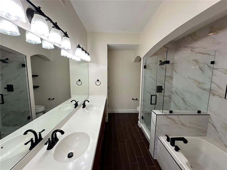 出租: $3,000 (3 贝兹, 2 浴室, 1603 平方英尺)