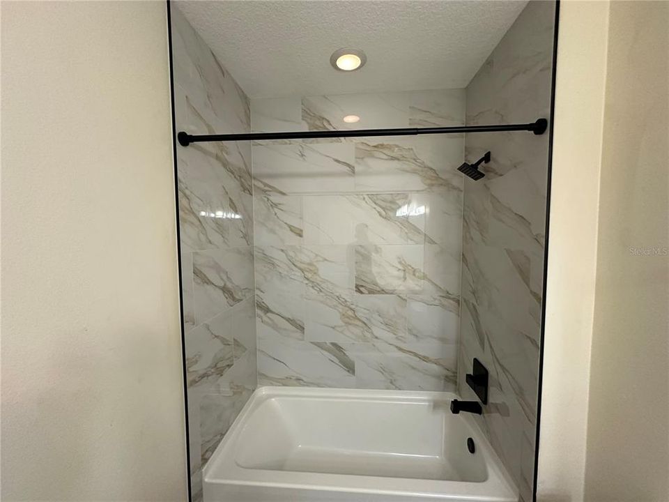 出租: $3,000 (3 贝兹, 2 浴室, 1603 平方英尺)