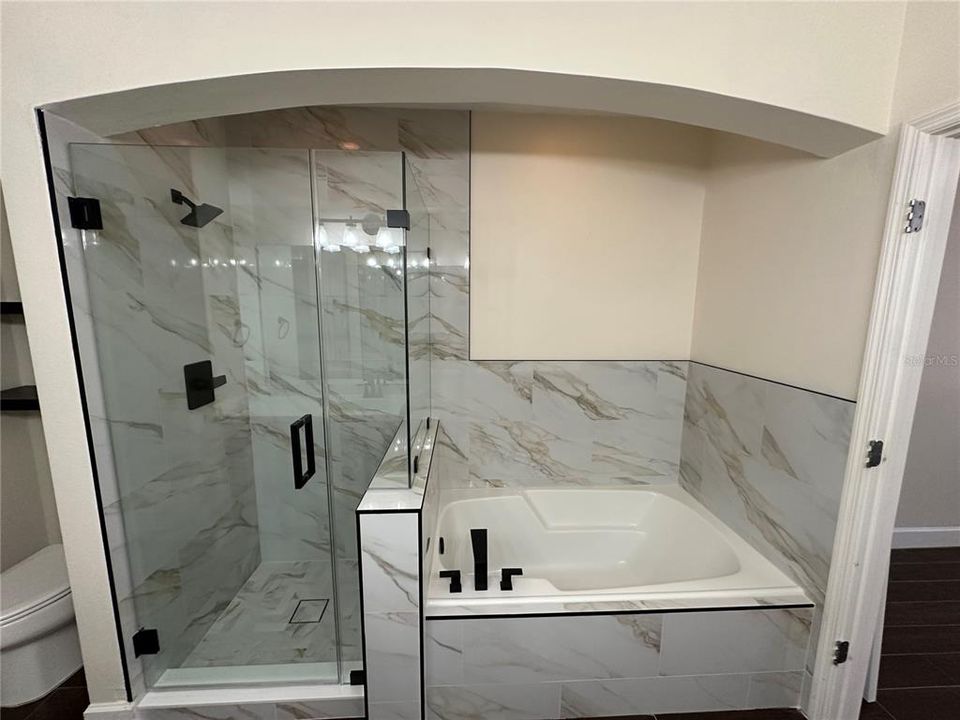 出租: $3,000 (3 贝兹, 2 浴室, 1603 平方英尺)