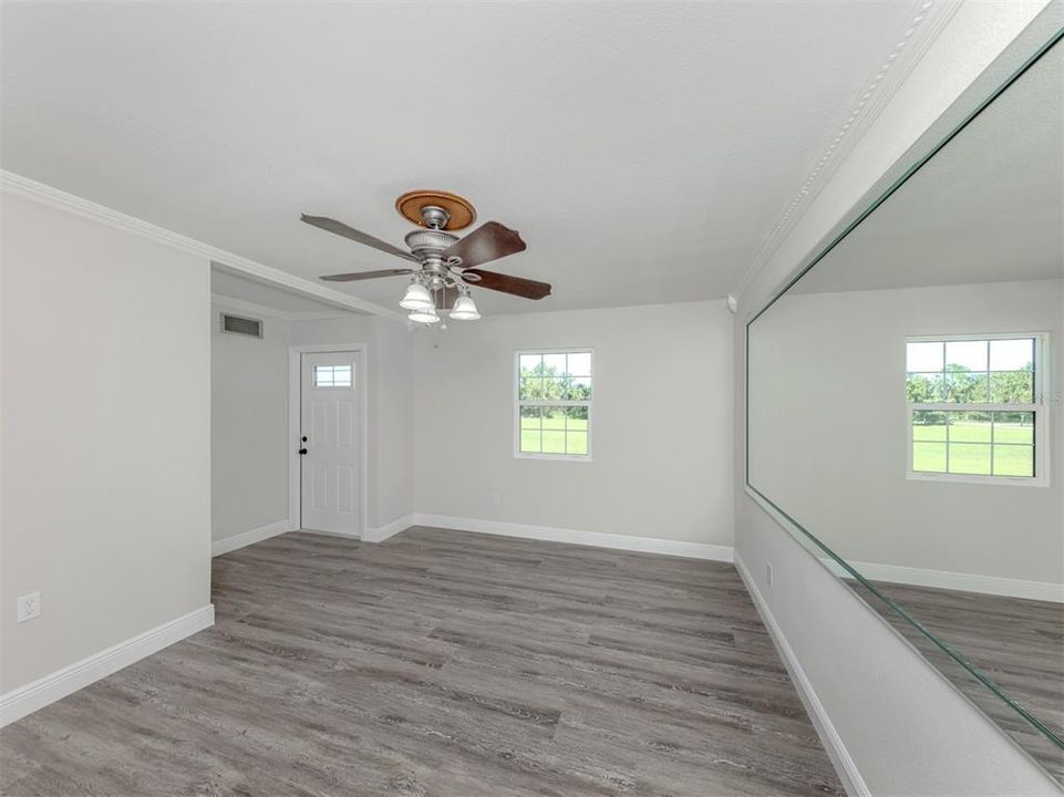 待售: $949,900 (4 贝兹, 4 浴室, 2656 平方英尺)