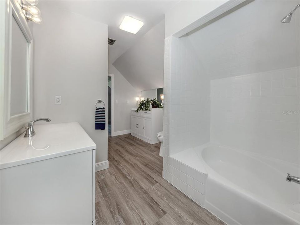 待售: $949,900 (4 贝兹, 4 浴室, 2656 平方英尺)