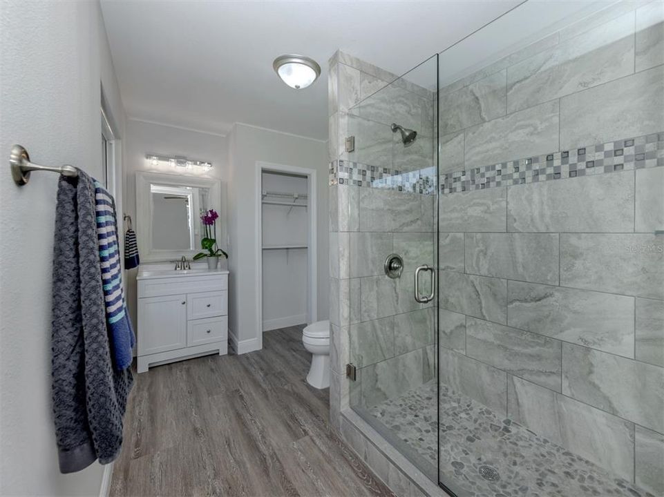 待售: $949,900 (4 贝兹, 4 浴室, 2656 平方英尺)