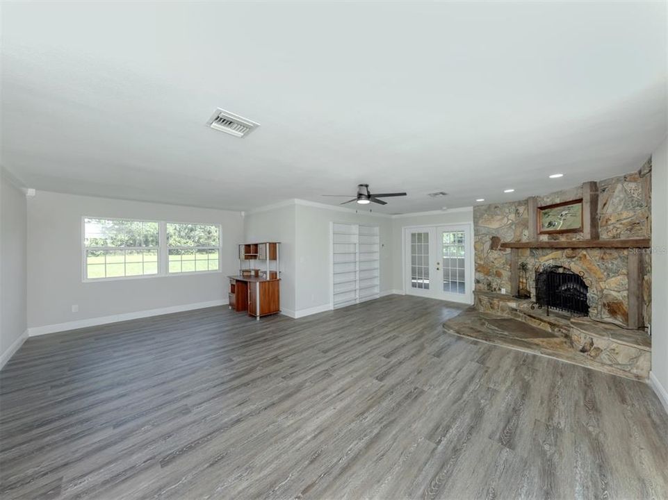 待售: $949,900 (4 贝兹, 4 浴室, 2656 平方英尺)