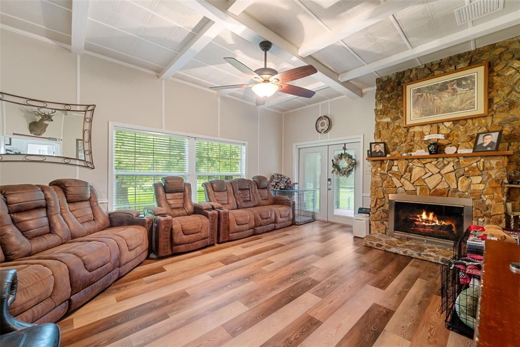 待售: $775,000 (4 贝兹, 4 浴室, 3474 平方英尺)