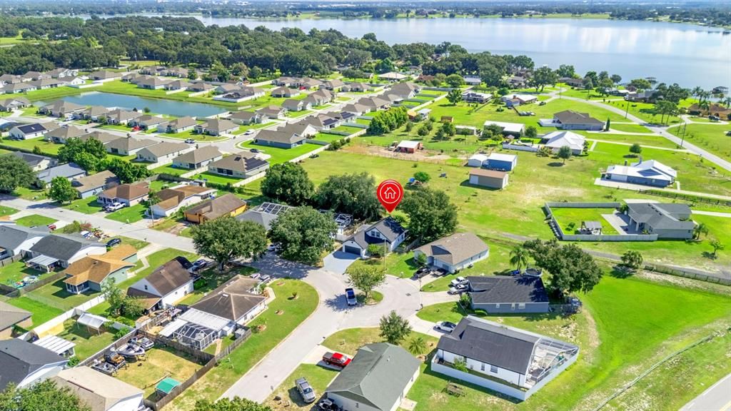 Active With Contract: $274,900 (3 beds, 2 baths, 1472 Square Feet)