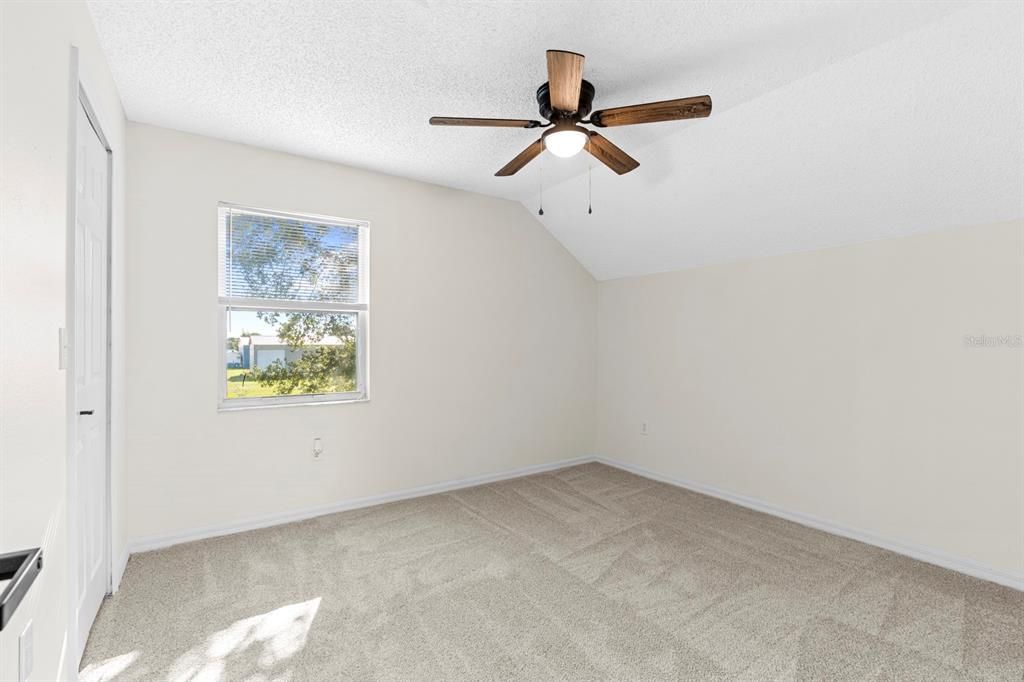 Active With Contract: $274,900 (3 beds, 2 baths, 1472 Square Feet)