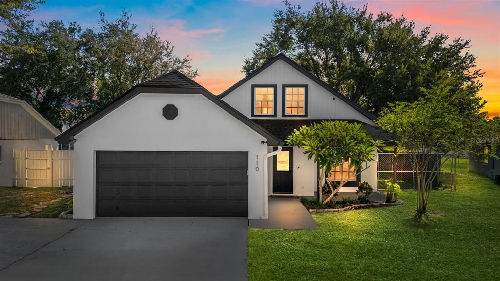 Active With Contract: $274,900 (3 beds, 2 baths, 1472 Square Feet)