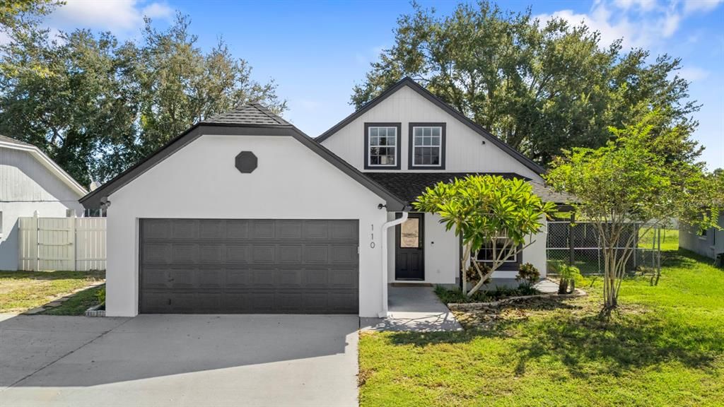 Active With Contract: $274,900 (3 beds, 2 baths, 1472 Square Feet)