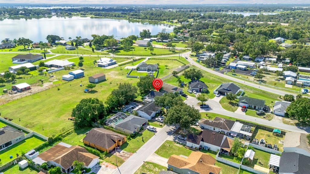 Active With Contract: $274,900 (3 beds, 2 baths, 1472 Square Feet)