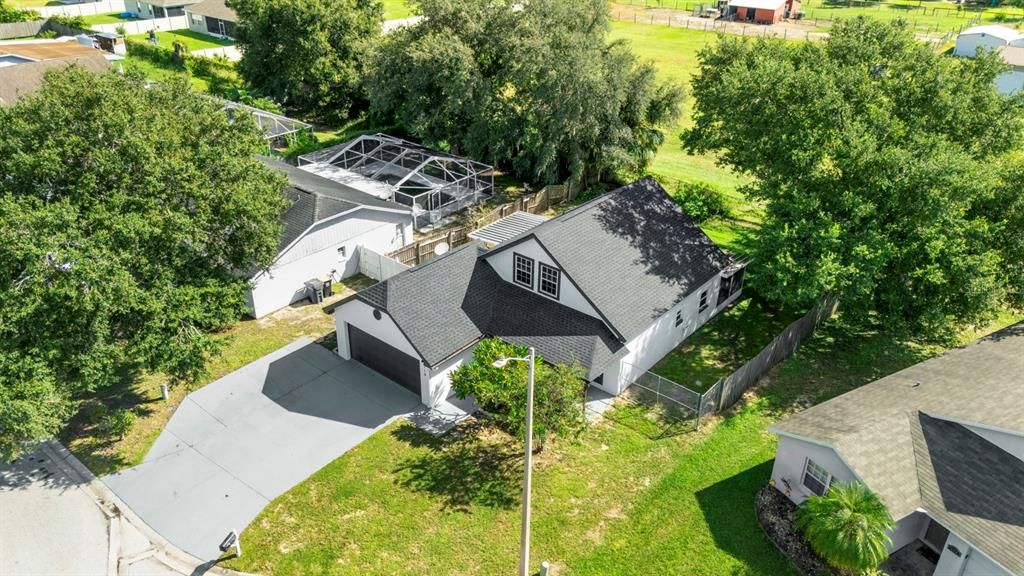 Active With Contract: $274,900 (3 beds, 2 baths, 1472 Square Feet)