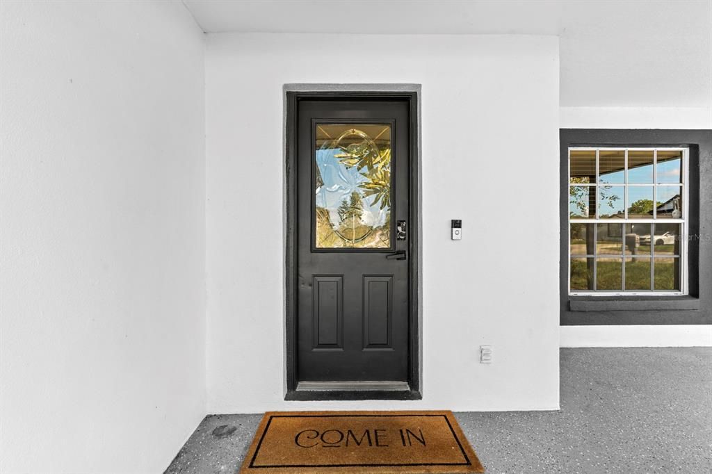 Active With Contract: $274,900 (3 beds, 2 baths, 1472 Square Feet)