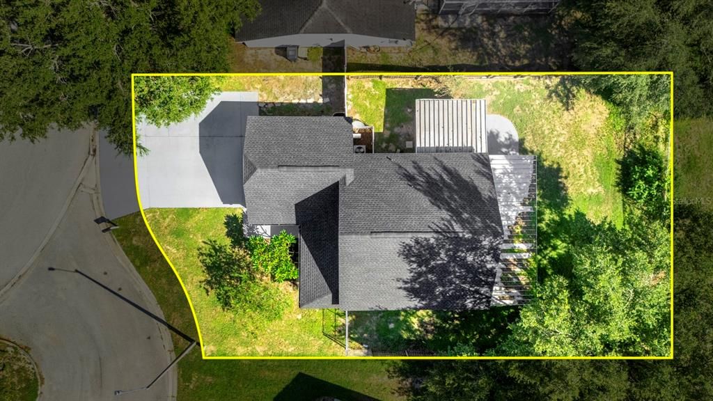 Active With Contract: $274,900 (3 beds, 2 baths, 1472 Square Feet)