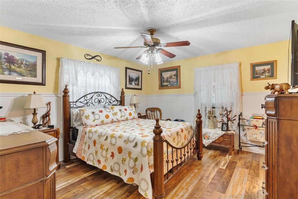 На продажу: $424,900 (3 спален, 2 ванн, 1650 Квадратных фут)