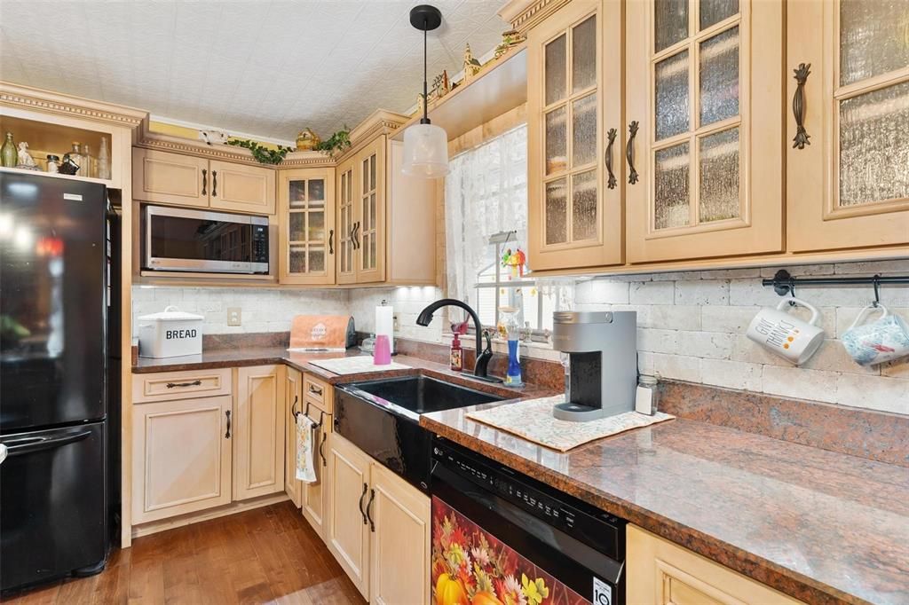 На продажу: $424,900 (3 спален, 2 ванн, 1650 Квадратных фут)