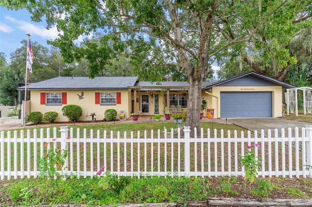 На продажу: $424,900 (3 спален, 2 ванн, 1650 Квадратных фут)