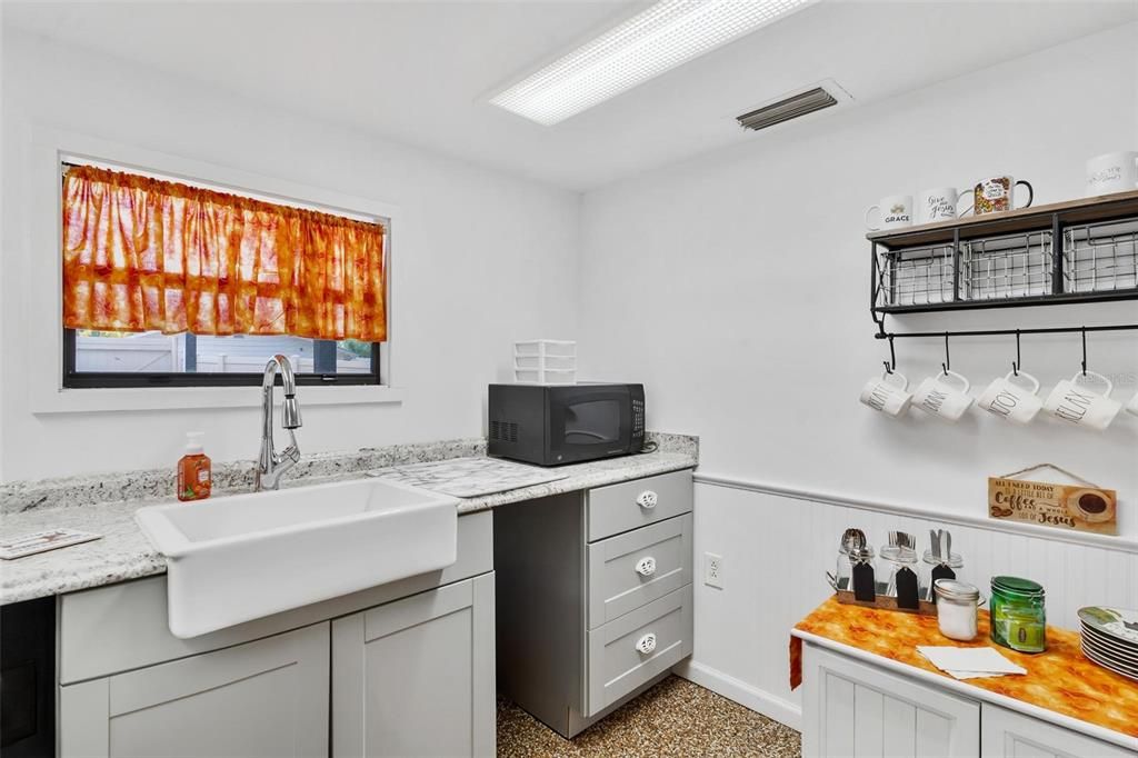 На продажу: $424,900 (3 спален, 2 ванн, 1650 Квадратных фут)