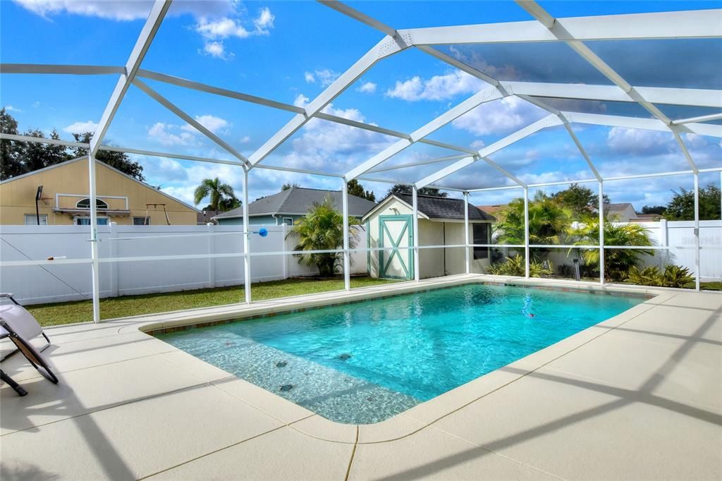 Active With Contract: $367,500 (3 beds, 2 baths, 1688 Square Feet)