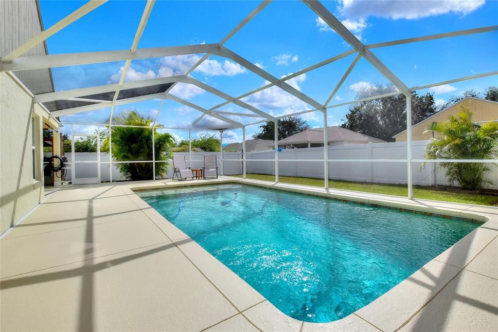 Active With Contract: $367,500 (3 beds, 2 baths, 1688 Square Feet)