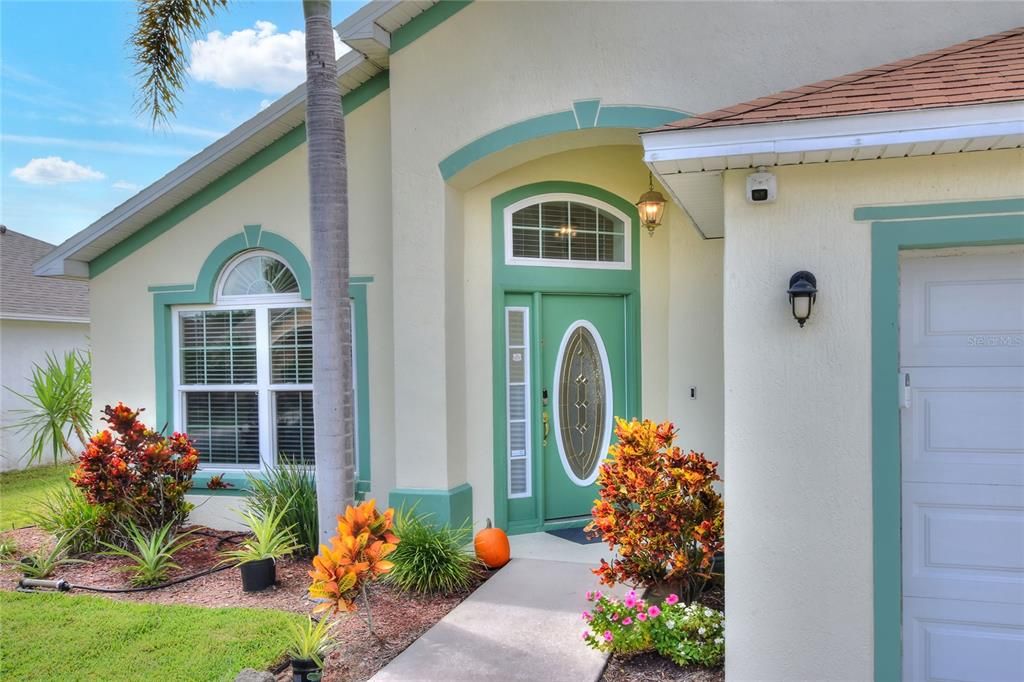 Active With Contract: $367,500 (3 beds, 2 baths, 1688 Square Feet)