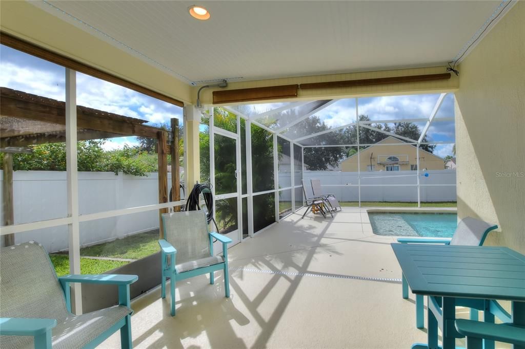 Active With Contract: $367,500 (3 beds, 2 baths, 1688 Square Feet)