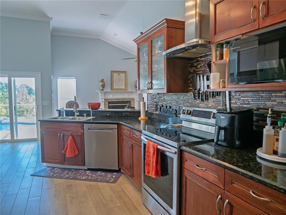 For Sale: $569,000 (4 beds, 2 baths, 2066 Square Feet)