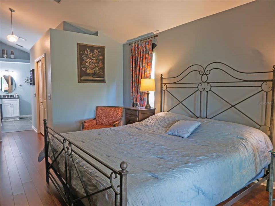 For Sale: $569,000 (4 beds, 2 baths, 2066 Square Feet)