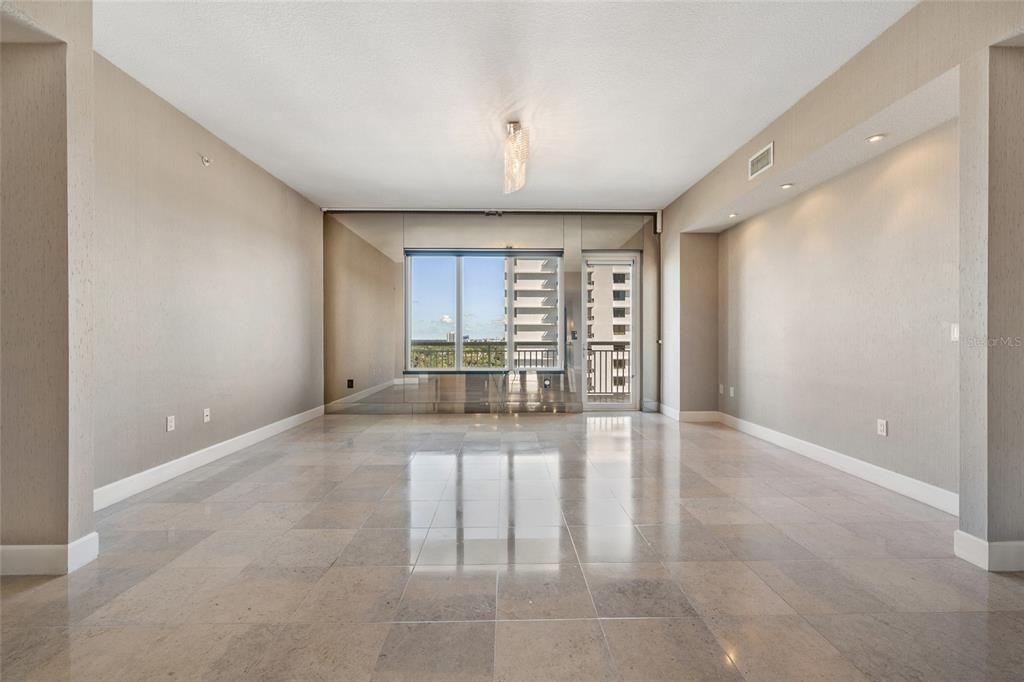 For Rent: $3,800 (2 beds, 2 baths, 2005 Square Feet)