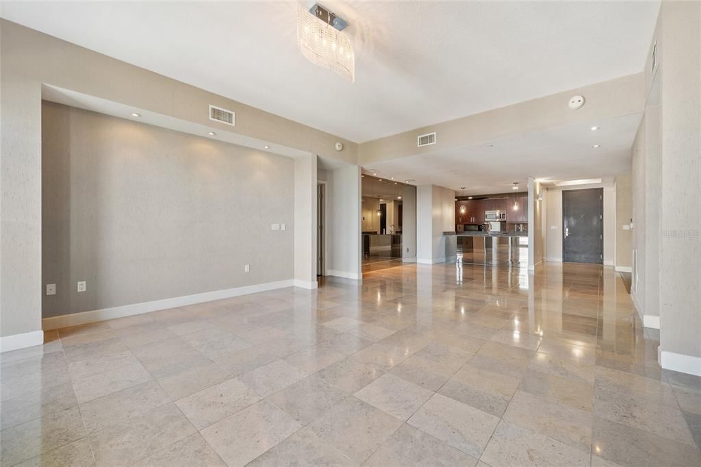 For Rent: $3,800 (2 beds, 2 baths, 2005 Square Feet)