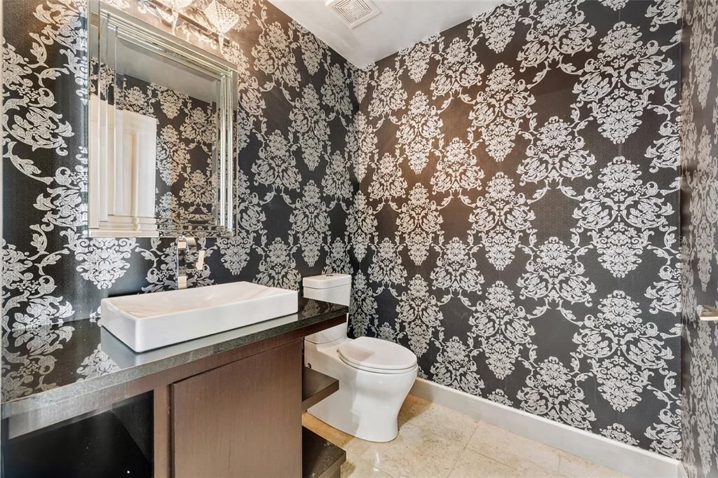 For Rent: $3,800 (2 beds, 2 baths, 2005 Square Feet)