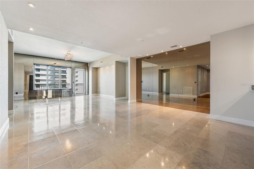 For Rent: $3,800 (2 beds, 2 baths, 2005 Square Feet)