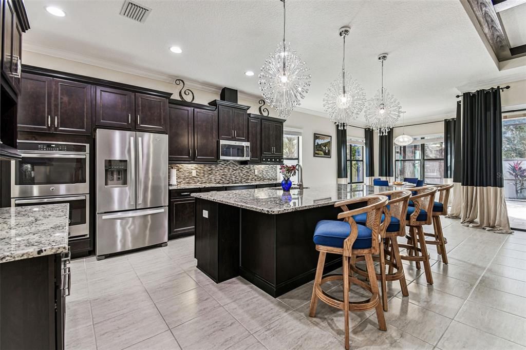 待售: $1,075,000 (4 贝兹, 3 浴室, 3353 平方英尺)