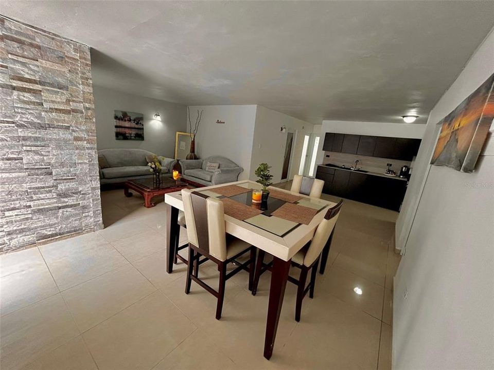 For Sale: $395,000 (5 beds, 0 baths, 1804 Square Feet)