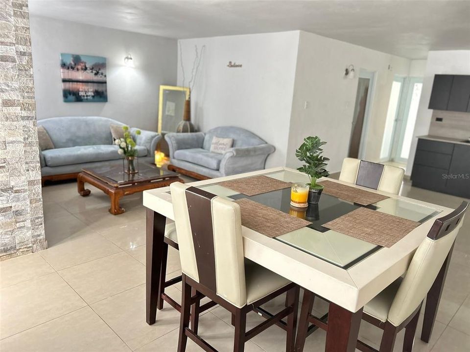 For Sale: $395,000 (5 beds, 0 baths, 1804 Square Feet)