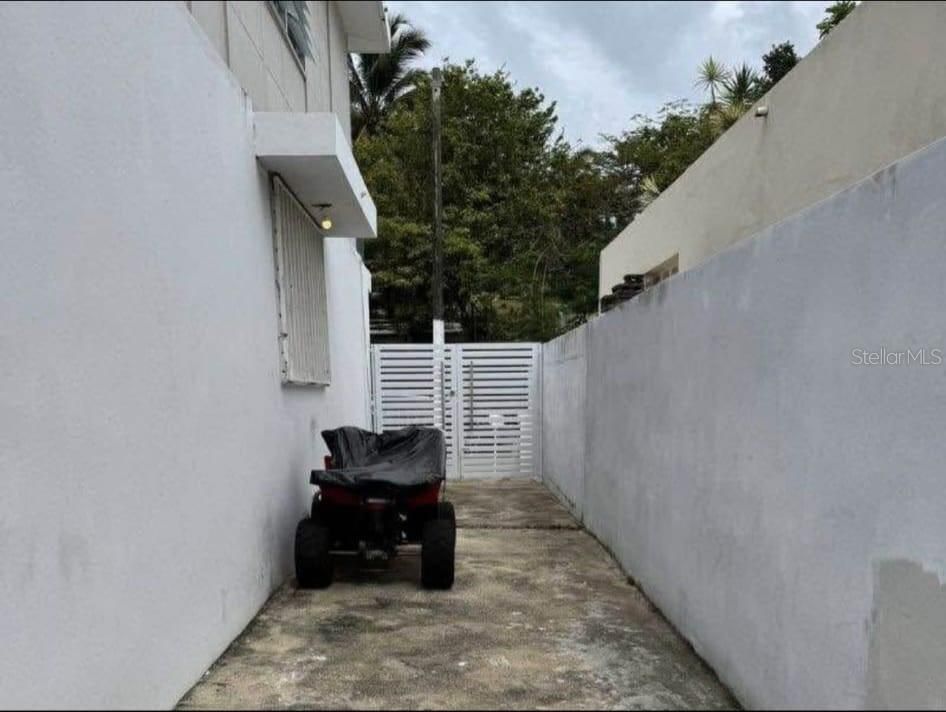 For Sale: $395,000 (5 beds, 0 baths, 1804 Square Feet)