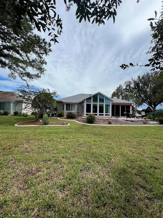 合同活跃: $299,990 (2 贝兹, 2 浴室, 1572 平方英尺)