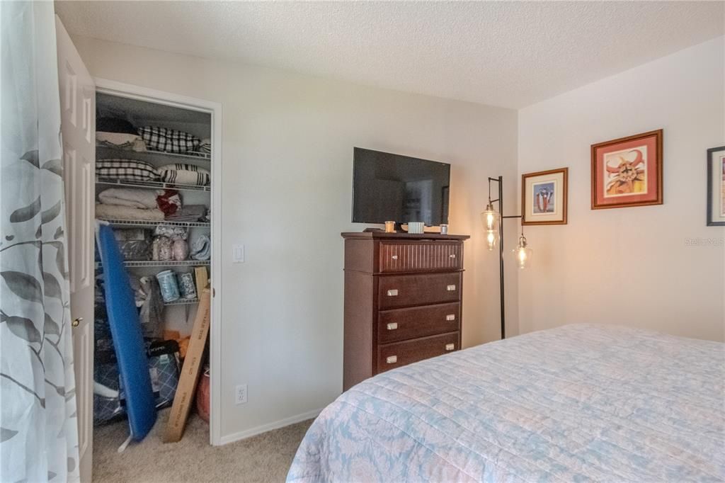 На продажу: $259,900 (3 спален, 2 ванн, 1818 Квадратных фут)